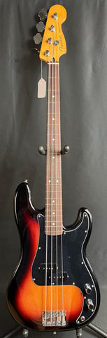 Fender Player II Precision Bass 4-String Bass Guitar 3-Tone Sunburst Finish