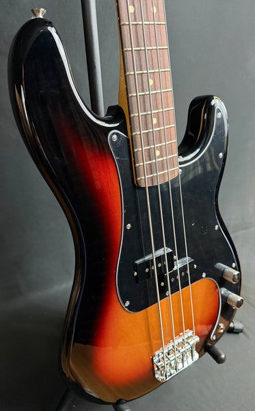Fender Player II Precision Bass 4-String Bass Guitar 3-Tone Sunburst Finish