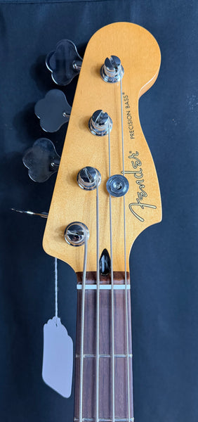 Fender Player II Precision Bass 4-String Bass Guitar 3-Tone Sunburst Finish