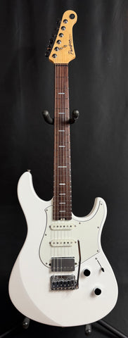 Yamaha PACS+12 Pacifica Standard Plus Electric Guitar Shell White Finish w/ Gig Bag