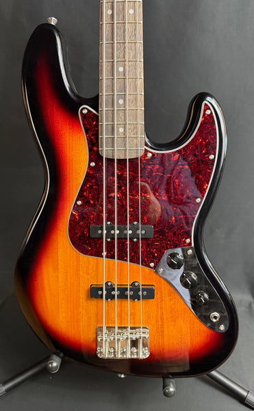 Squier Classic Vibe 60's Jazz Bass 4-String Bass Guitar 3-Tone Sunburst (725)