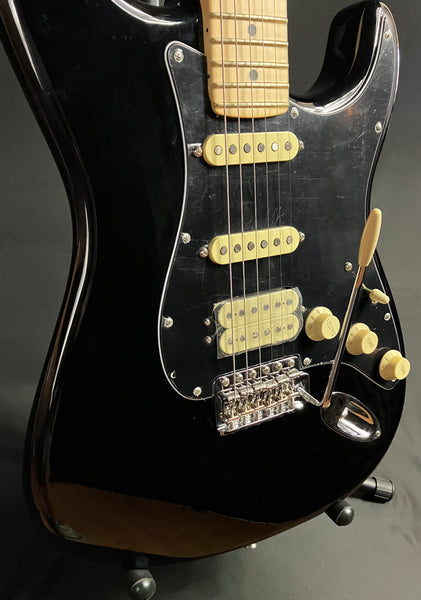 Fender American Performer Stratocaster HSS Electric Guitar Gloss Black w/ Gig Bag