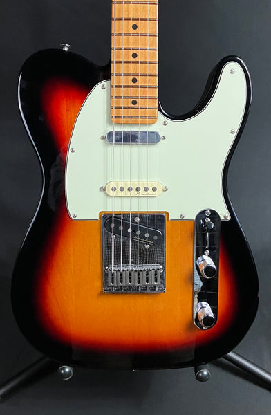 Fender Player Plus Nashville Telecaster Electric Guitar 3-Tone Sunburst w/ Gig Bag