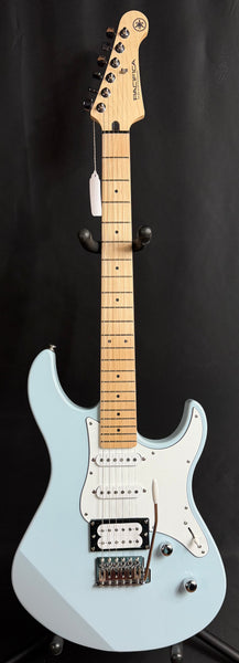 Yamaha PAC112VM Pacifica Electric Guitar Ice Blue Finish (001)