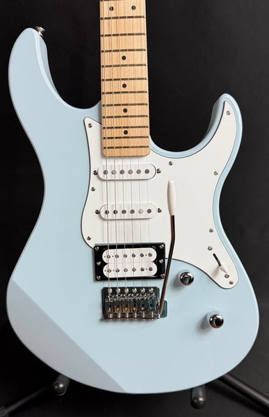 Yamaha PAC112VM Pacifica Electric Guitar Ice Blue Finish (001)