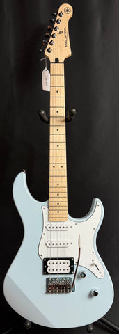Yamaha PAC112VM Pacifica Electric Guitar Ice Blue Finish (395)
