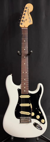 Fender American Performer Stratocaster Electric Guitar Arctic White w/ Gig Bag