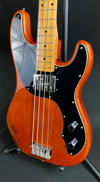 Squier Classic Vibe Telecaster Bass 4-String Bass Guitar Mocha Finish