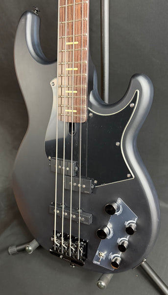 Yamaha BB734A Broad Bass 4-String Bass Guitar Translucent Matte Black w/ Gig Bag (561)
