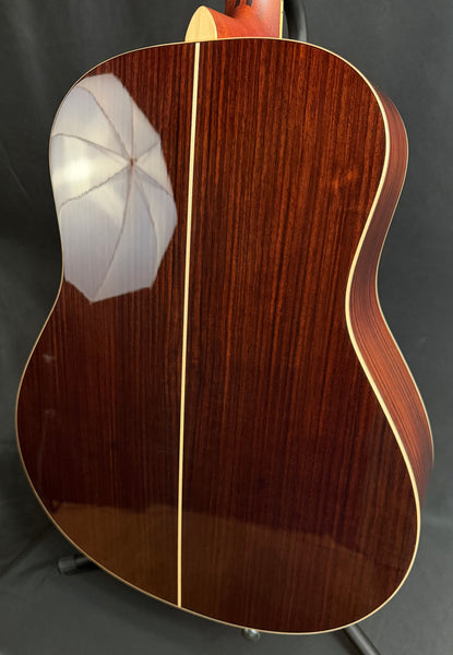 Yamaha LL16 ARE Handcrafted Dreadnought Acoustic-Electric Guitar Gloss Natural w/ Soft Case (561)