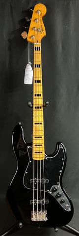 Squier Classic Vibe 70's Jazz Bass 4-String Bass Guitar Gloss Black