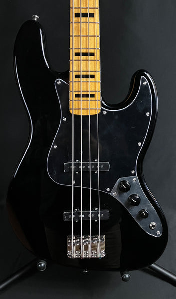 Squier Classic Vibe 70's Jazz Bass 4-String Bass Guitar Gloss Black