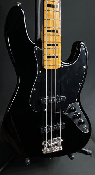 Squier Classic Vibe 70's Jazz Bass 4-String Bass Guitar Gloss Black