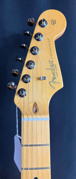 Fender American Professional Classic Stratocaster Electric Guitar 3-Tone Sunburst w/ Gig Bag