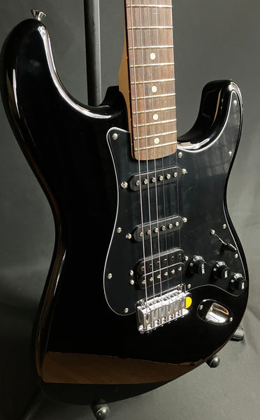 Fender Standard Stratocaster HSS (2025) Electric Guitar Gloss Black Finish