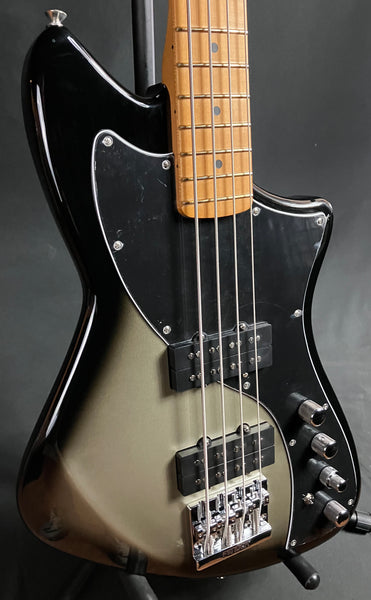 Fender Player Plus Active Meteora Bass 4-String Bass Guitar Silverburst w/ Gig Bag