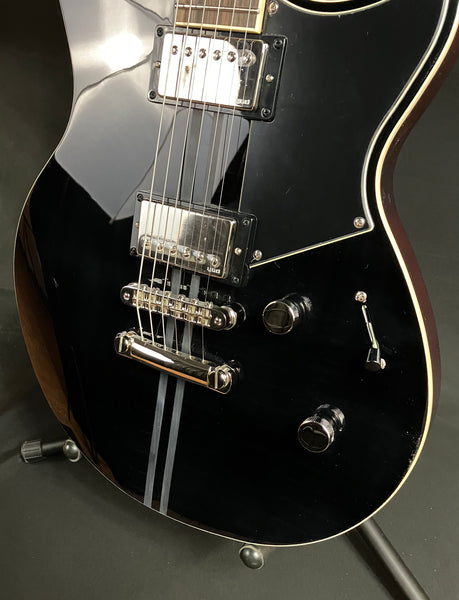 Yamaha RSS20 Revstar Standard Electric Guitar Gloss Black Finish w/ Gig Bag (276)