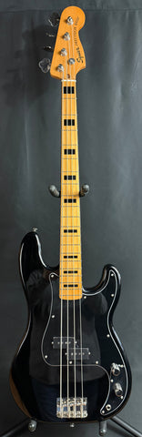 Squier Classic Vibe 70's Precision Bass 4-String Bass Guitar Gloss Black Finish (848)
