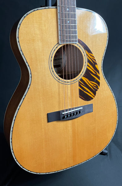 Fender PO-220E Orchestra Acoustic-Electric Guitar Gloss Natural w/ OHSC