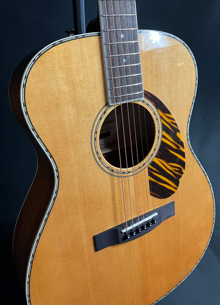 Fender PO-220E Orchestra Acoustic-Electric Guitar Gloss Natural w/ OHSC