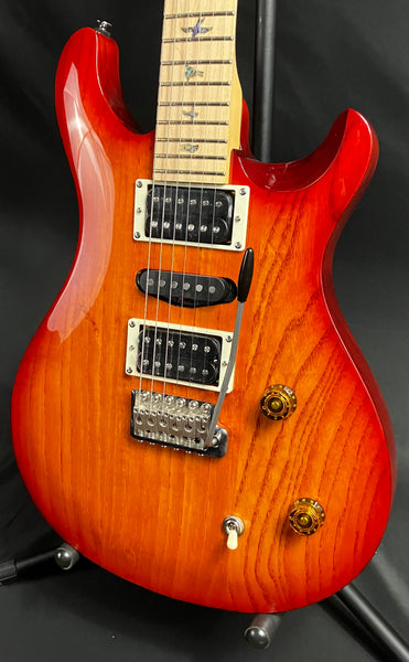 Jackson JS32Q DKA Dinky Arch Top Electric Guitar Dark Sunburst w/ Floyd Rose
