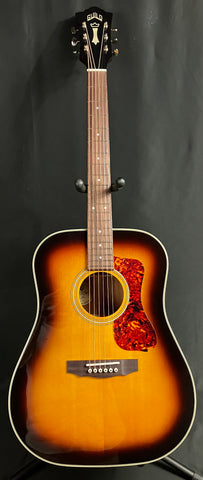 Guild D-140 Dreadnought Acoustic Guitar Antique Burst Finish w/ Gig Bag