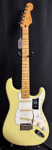 Fender Player II Stratocaster Electric Guitar Hialeah Yellow Finish