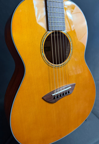 Yamaha CSF1MVN Parlor Acoustic-Electric Guitar Vintage Tint w/ Gig Bag