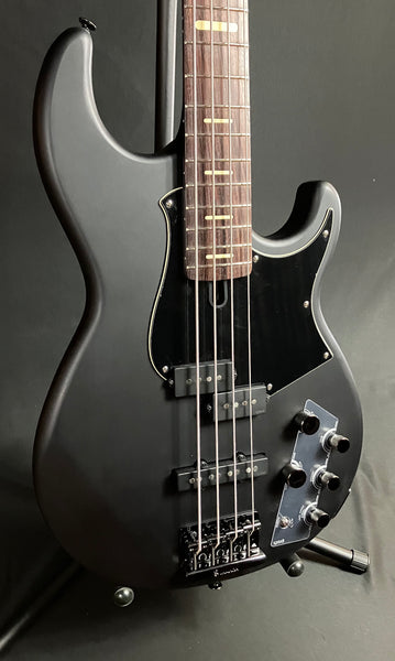 Yamaha BB734A Broad Bass 4-String Bass Guitar Translucent Matte Black w/ Gig Bag (019)