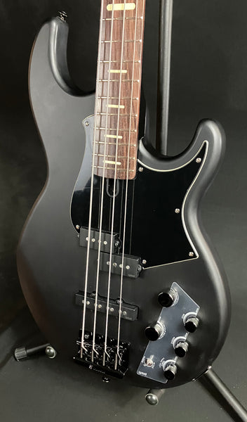 Yamaha BB734A Broad Bass 4-String Bass Guitar Translucent Matte Black w/ Gig Bag (019)