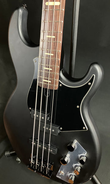 Yamaha BB734A Broad Bass 4-String Bass Guitar Translucent Matte Black w/ Gig Bag (019)