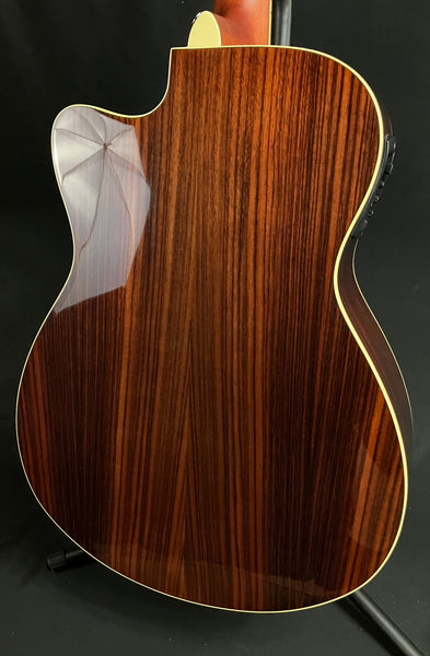 Yamaha FSX830CBS Concert Cutaway Acoustic-Electric Guitar Brown Sunburst