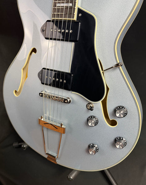 Eastman T64-T-IBM Thinline Hollowbody Electric Guitar Iced Blue Metallic w/ Gig Bag