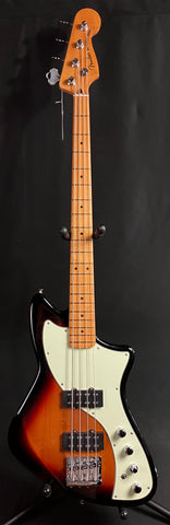 Fender Player Plus Active Meteora Bass 4-String Bass Guitar 3-Tone Sunburst w/ Gig Bag