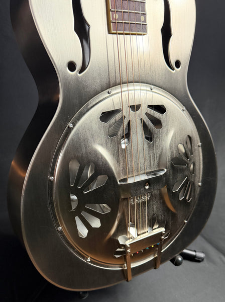 Gretsch G9221 Bobtail Steel Body Round Neck Resonator Guitar w/ Fishman Nashville Pickup