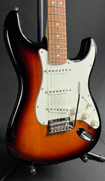 Fender Player Stratocaster Electric Guitar 3-Tone Sunburst Finish (754)