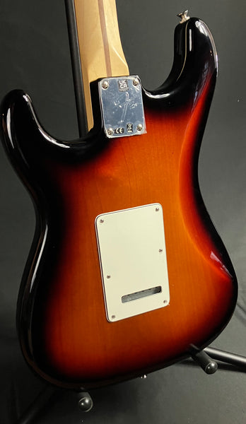 Fender Player Stratocaster Electric Guitar 3-Tone Sunburst Finish (754)