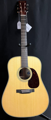 Martin D-28 Billy Strings Dreadnought Acoustic Guitar Vintage Natural Finish w/ Case (022)