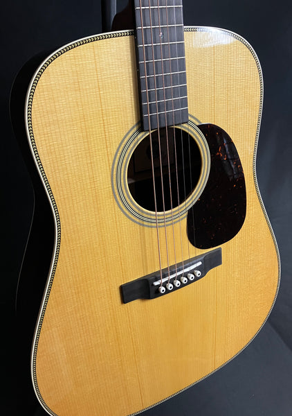 Martin D-28 Billy Strings Dreadnought Acoustic Guitar Vintage Natural Finish w/ Case (022)