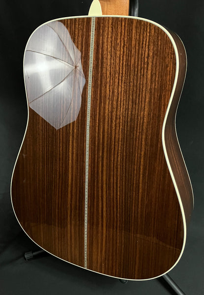 Martin D-28 Billy Strings Dreadnought Acoustic Guitar Vintage Natural Finish w/ Case (022)