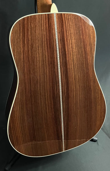 Martin D-28 Billy Strings Dreadnought Acoustic Guitar Vintage Natural Finish w/ Case (824)