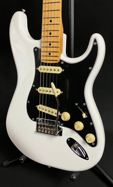 Fender Player II Stratocaster Electric Guitar Polar White Finish
