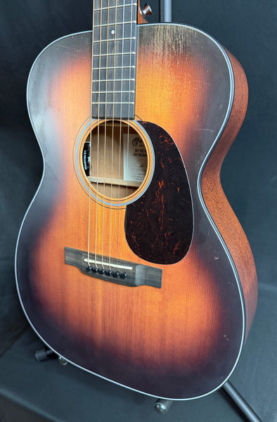Martin 00-10E Retro Joe Bonamassa Acoustic-Electric Guitar 1937 Sunburst w/ Soft Case (744)