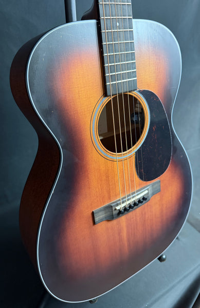 Martin 00-10E Retro Joe Bonamassa Acoustic-Electric Guitar 1937 Sunburst w/ Soft Case (744)