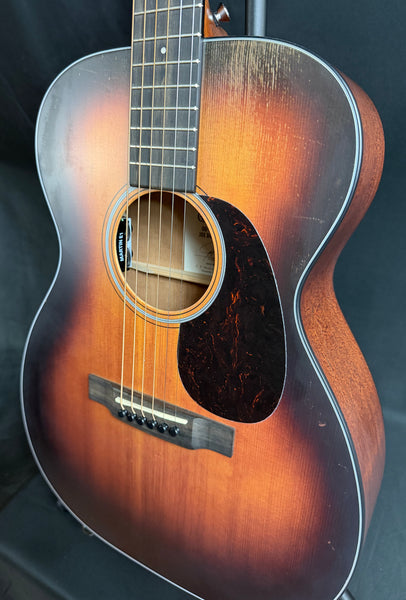 Martin 00-10E Retro Joe Bonamassa Acoustic-Electric Guitar 1937 Sunburst w/ Soft Case (744)