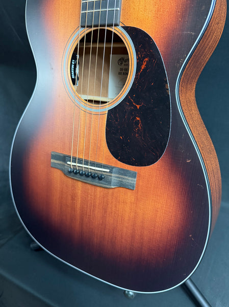 Martin 00-10E Retro Joe Bonamassa Acoustic-Electric Guitar 1937 Sunburst w/ Soft Case (843)