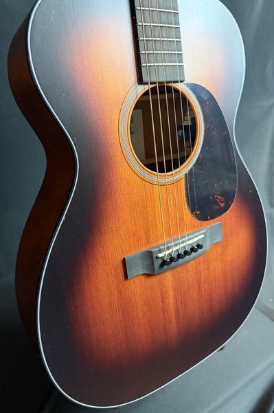 Martin 00-10E Retro Joe Bonamassa Acoustic-Electric Guitar 1937 Sunburst w/ Soft Case (847)