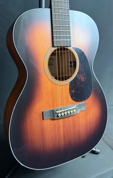 Martin 00-10E Retro Joe Bonamassa Acoustic-Electric Guitar 1937 Sunburst w/ Soft Case (748)