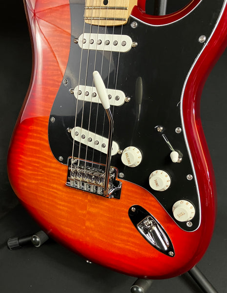 Fender Player Stratocaster Plus Top Electric Guitar Aged Cherry Sunburst