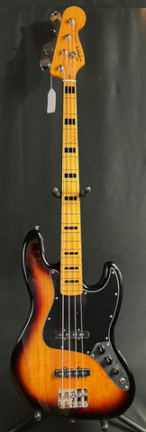 Squier Classic Vibe 70's Jazz Bass 4-String Bass Guitar 3-Tone Sunburst Finish